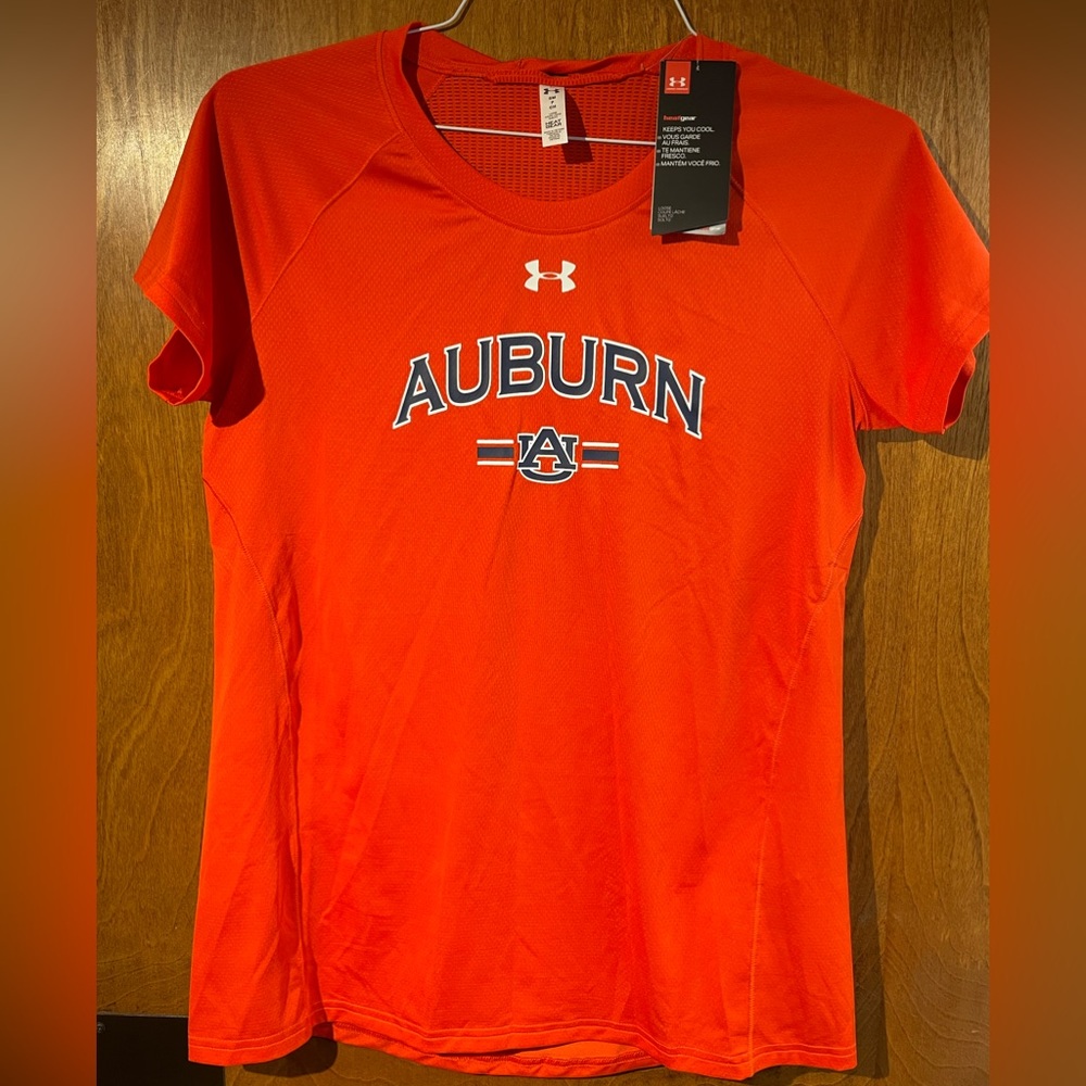 Auburn Under Armour Women’s Small Team Issued T-Shirt.